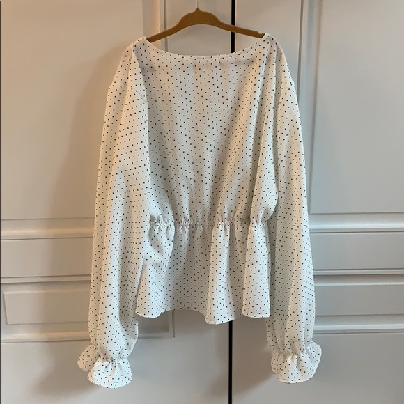 Chic polka dot blouse :) - Picture 2 of 2